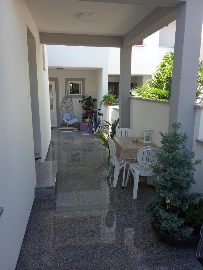Ivana B4 N1 Porec Exterior photo